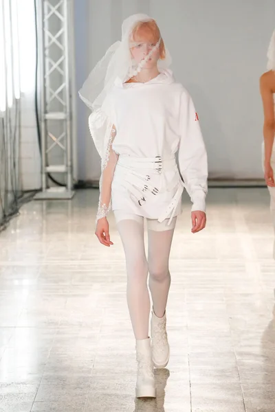 Look 22